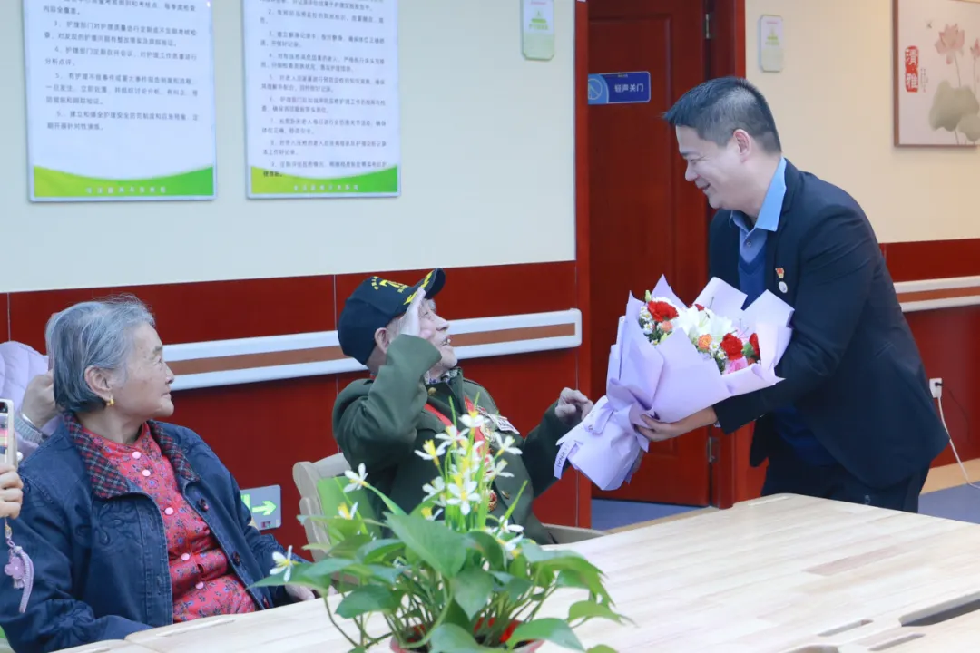 情暖英雄心，共庆长寿乐!我院成功举办“听抗美援朝老英雄讲战斗故事” 专题活动